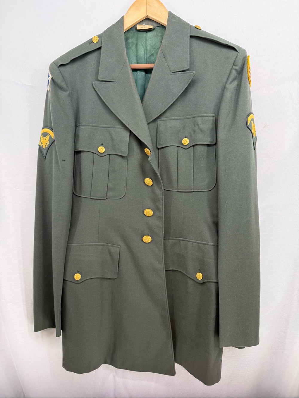 Vintage US Army Military-Style Men’s Coat in Olive Green